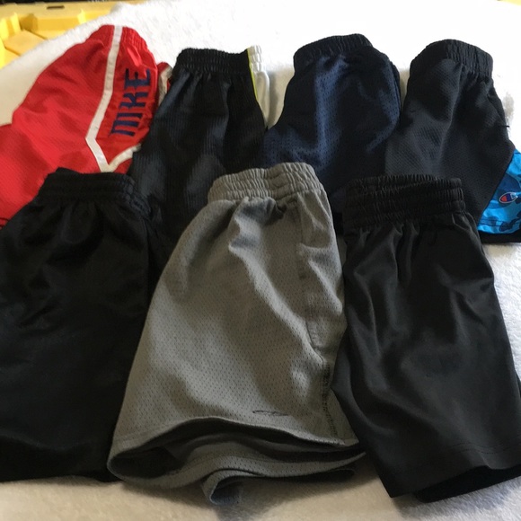 Nike boys athletic shorts Champion boys athletic shorts set of seven size 4/5